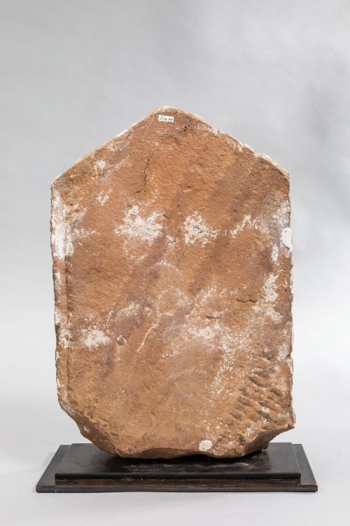 Jain stele with a couple and two children - Image 2