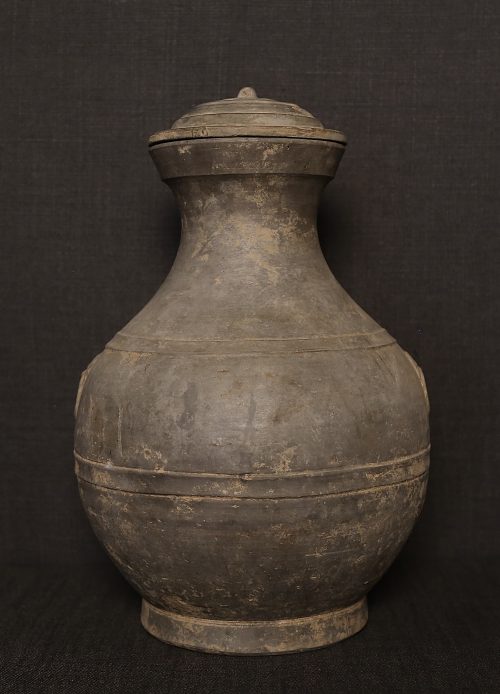 Hu Vase with lid - Image 3