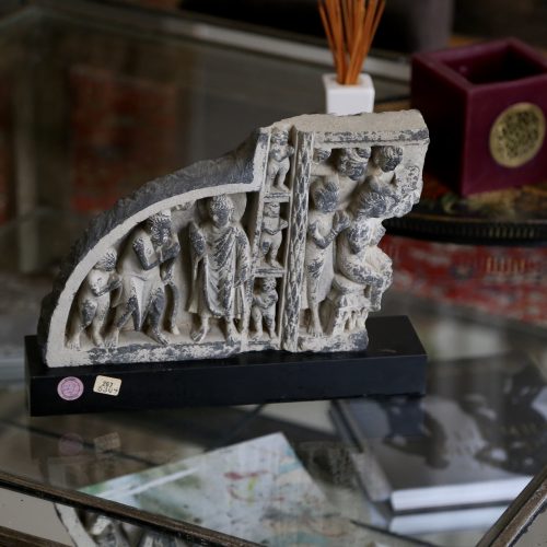 Scène bouddhique figurant le Buddha et Kāśyapa – Image 8