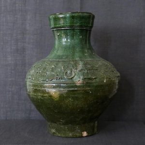 E002, Vase hu à glaçure plombifère et décor zoomorphe, face A