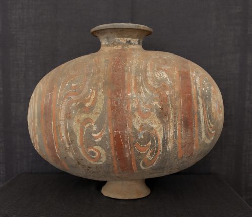 Vase polychrome Han en forme de cocon