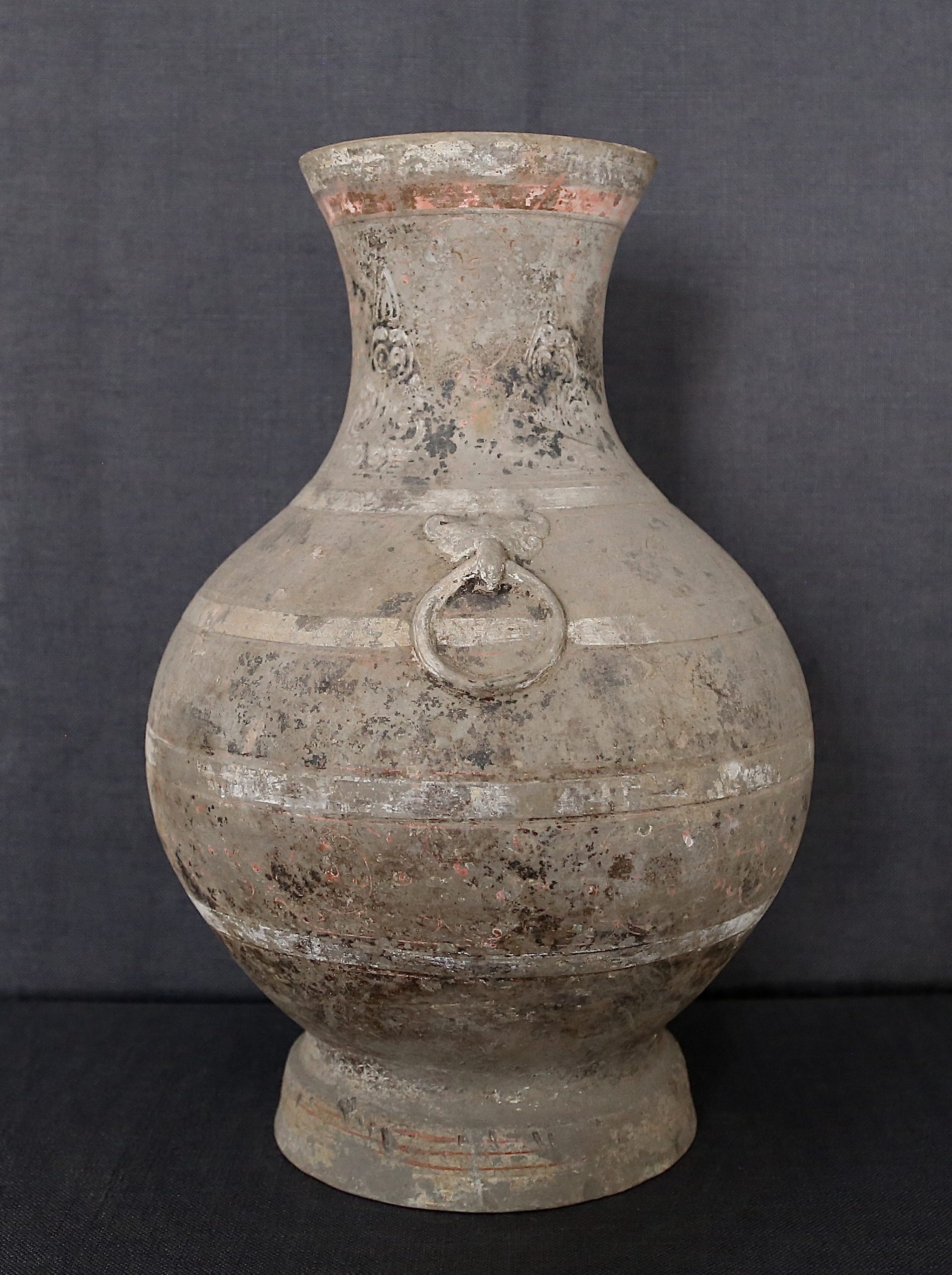 Hu painted vase with a taotie mask - Image 2