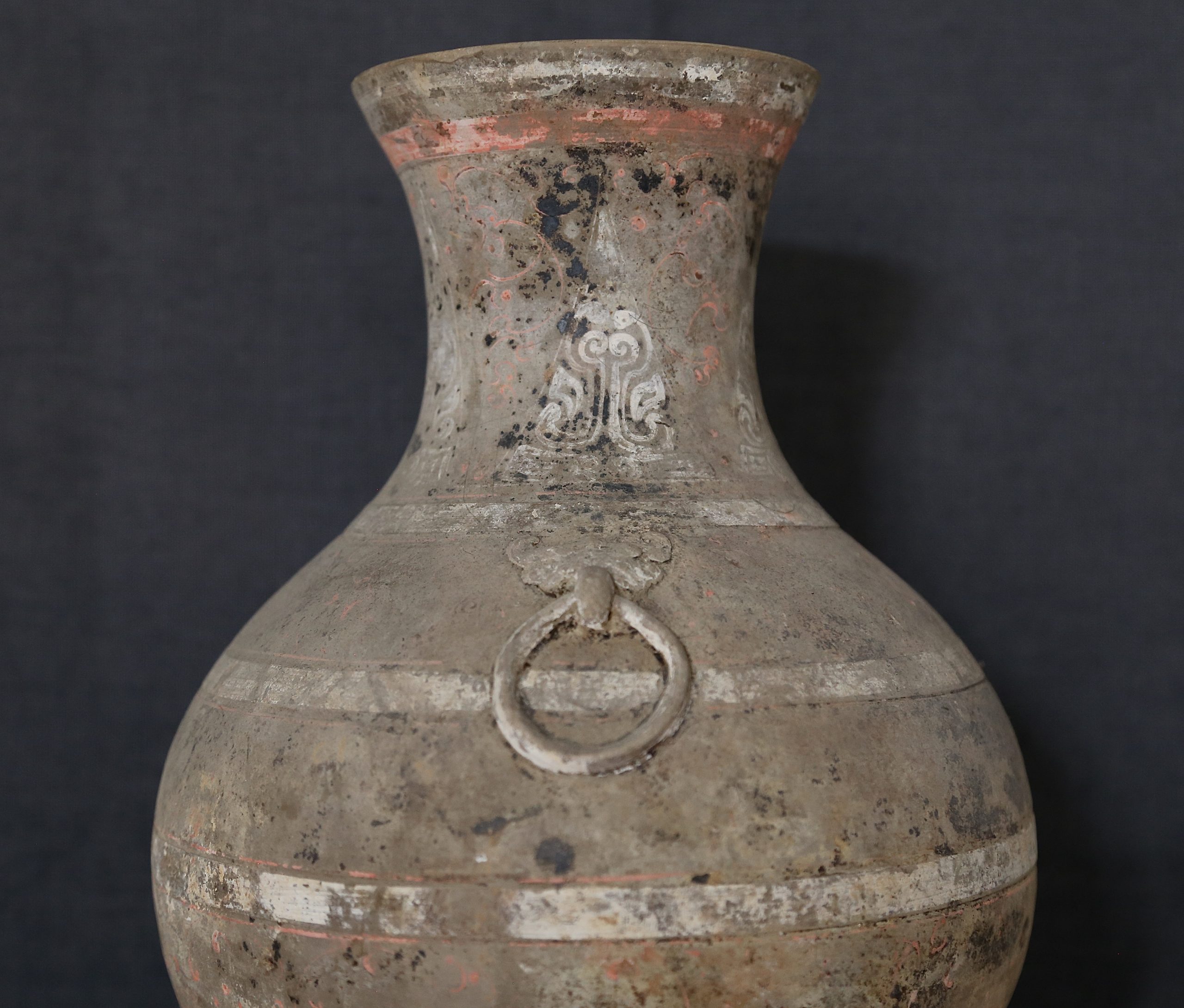 Hu painted vase with a taotie mask - Image 4