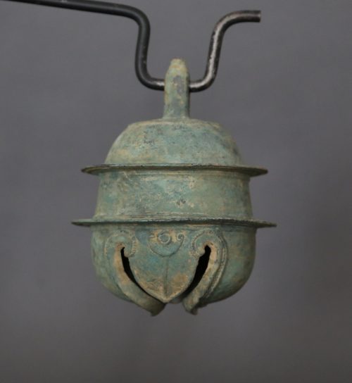 Angkorian Elephant bell in bronze - Image 6