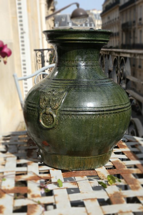 Vase hu à glaçure plombifère vert profond