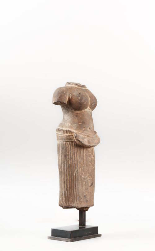 Bust of a female divinity - Image 5